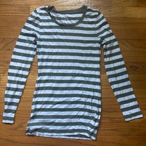 Gap green & white stripped long sleeve tee